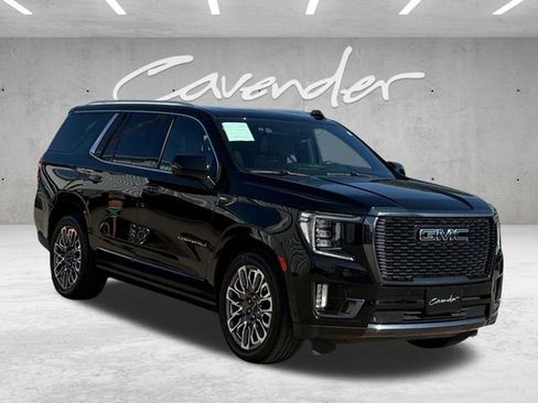 Used 2023 GMC Yukon Denali Ultimate AWD/4WD image 2
