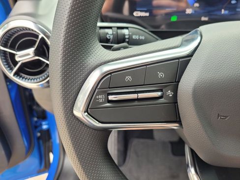 New 2026 Chevrolet Equinox EV LT image 33