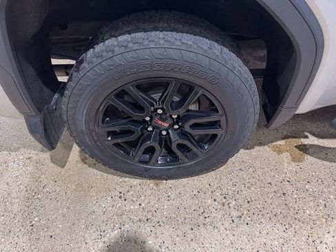 Used 2021 GMC Sierra 1500 Elevation w/ X31 Off-Road Package AWD/4WD image 29