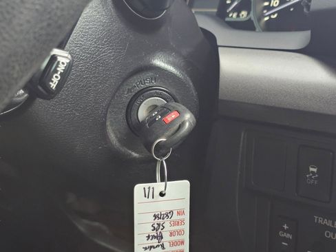 Used 2018 Toyota Tundra SR5 w/ TRD Off Road Package image 9