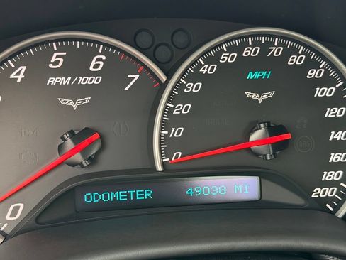 Used 2010 Chevrolet Corvette Grand Sport RWD image 37