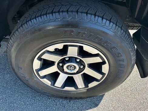 Used 2023 Toyota 4Runner TRD Off-Road AWD/4WD image 15