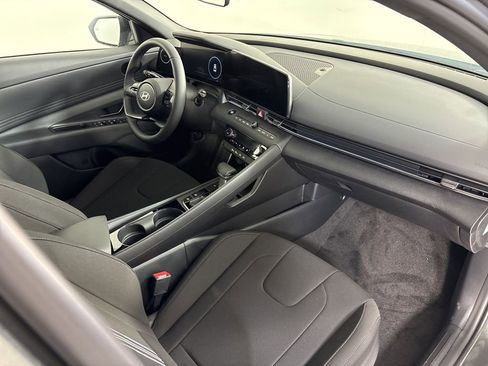New 2025 Hyundai Elantra SEL FWD image 13