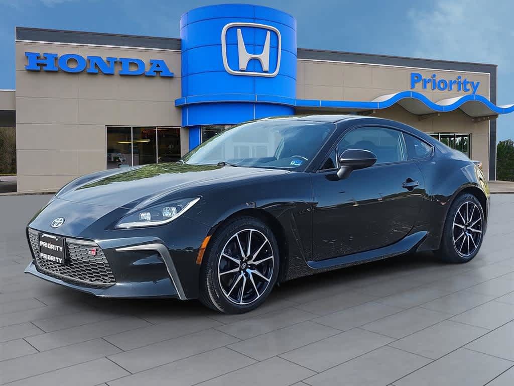 Used 2023 Toyota GR86 w/ ALL Weather Mat Package (TMS) RWD image 1