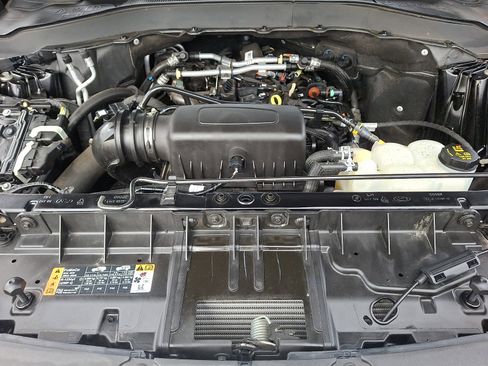 Used 2022 Ford Explorer XLT w/ Equipment Group 202A image 29