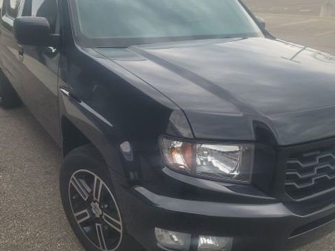 Used 2014 Honda Ridgeline Sport image 2