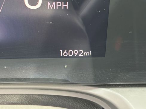 Used 2025 Buick Encore GX Preferred FWD image 39