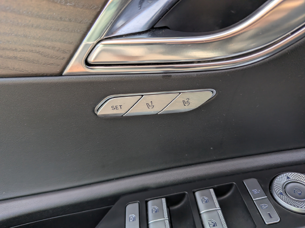 Used 2024 Genesis GV80 2.5T AWD/4WD image 19