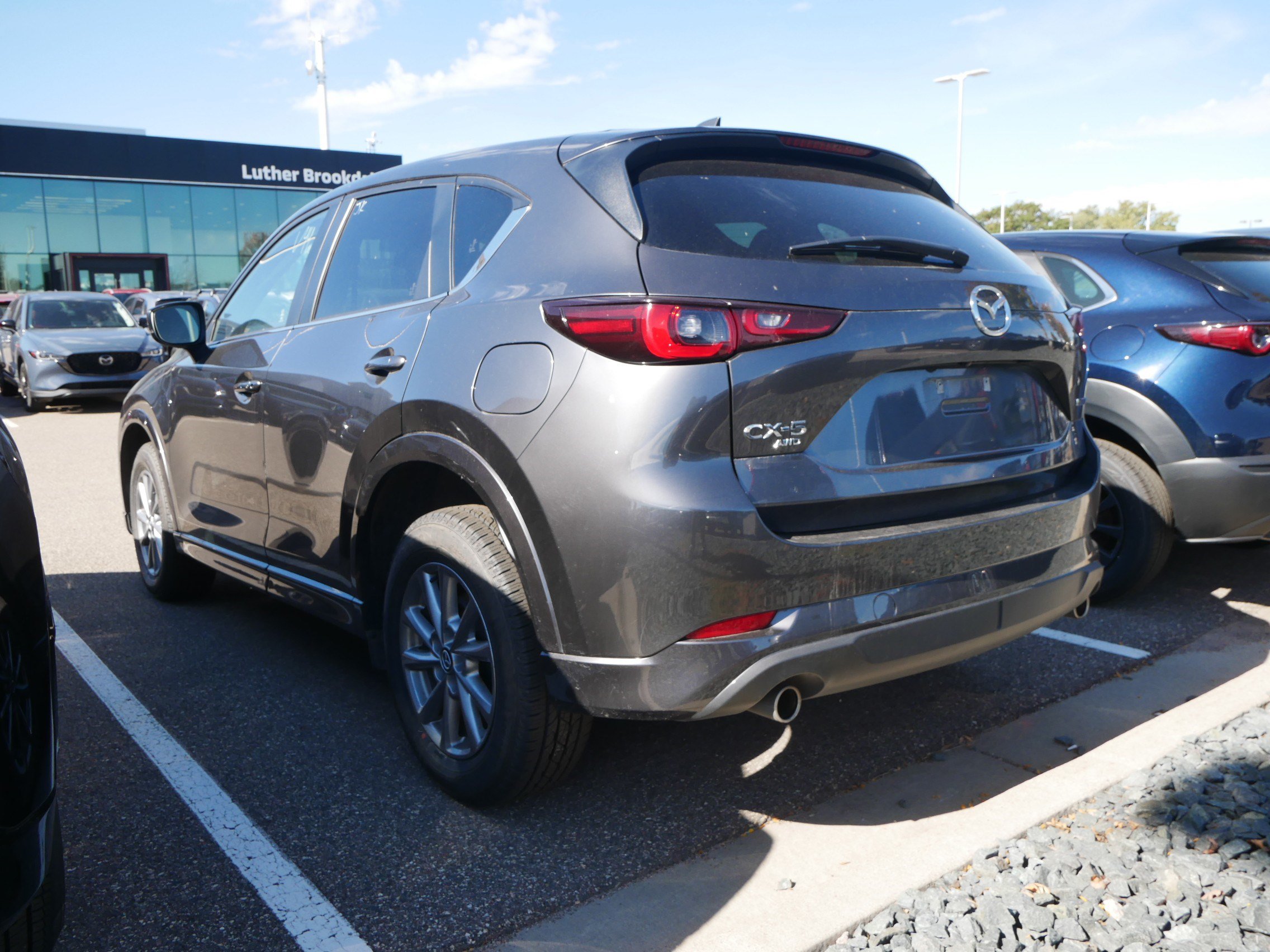 Used 2025 MAZDA CX-5 AWD 2.5 S w/ Select Package image 4