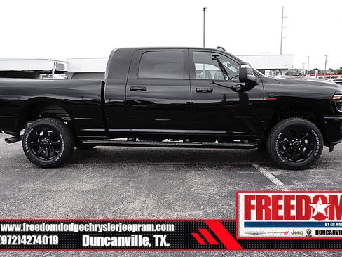 New 2026 RAM 2500 Laramie AWD/4WD image 6