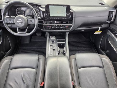 Certified 2023 Nissan Pathfinder SL image 8