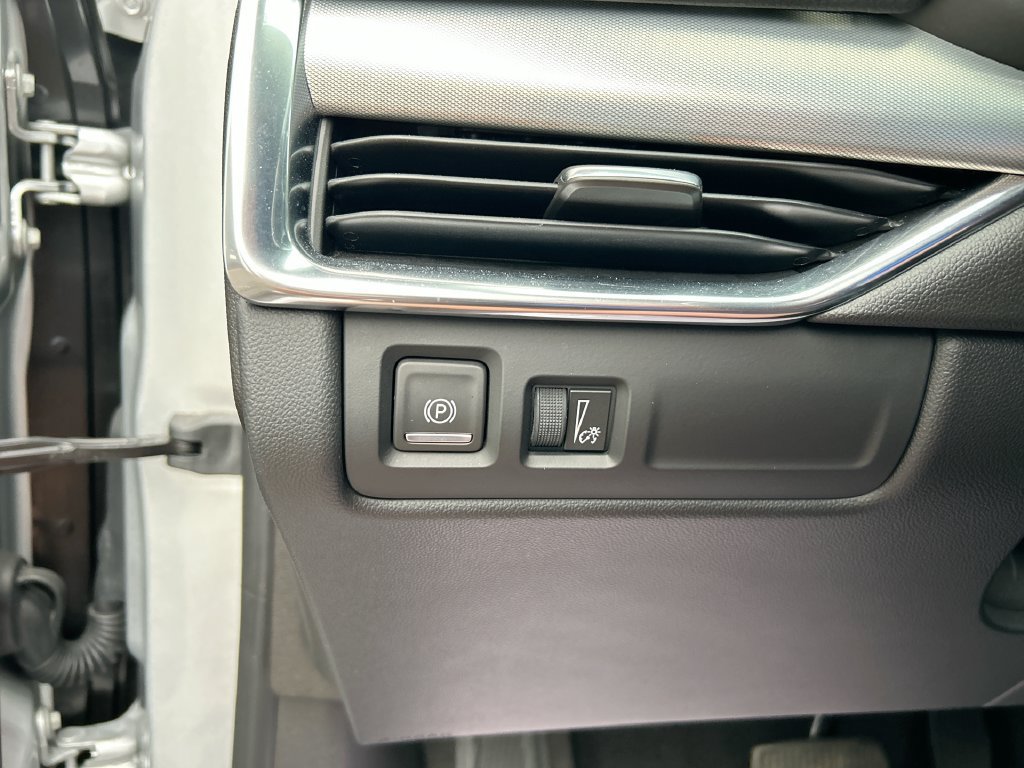 Used 2019 Cadillac XT4 Premium Luxury AWD/4WD image 20