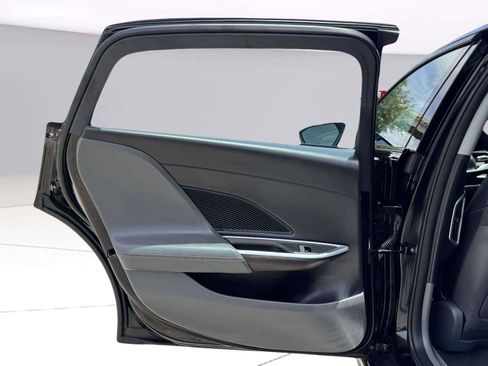 Used 2025 Lucid Air Pure RWD image 42