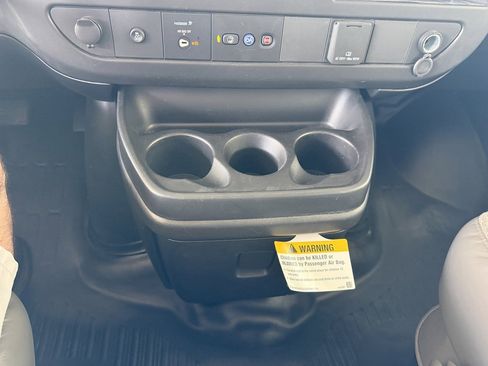 Used 2023 Chevrolet Express 3500 LS RWD image 18