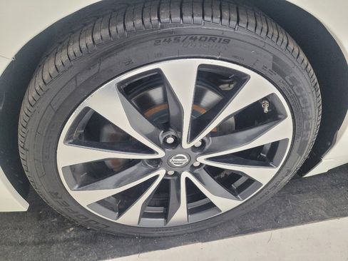Used 2016 Nissan Maxima SR FWD image 31