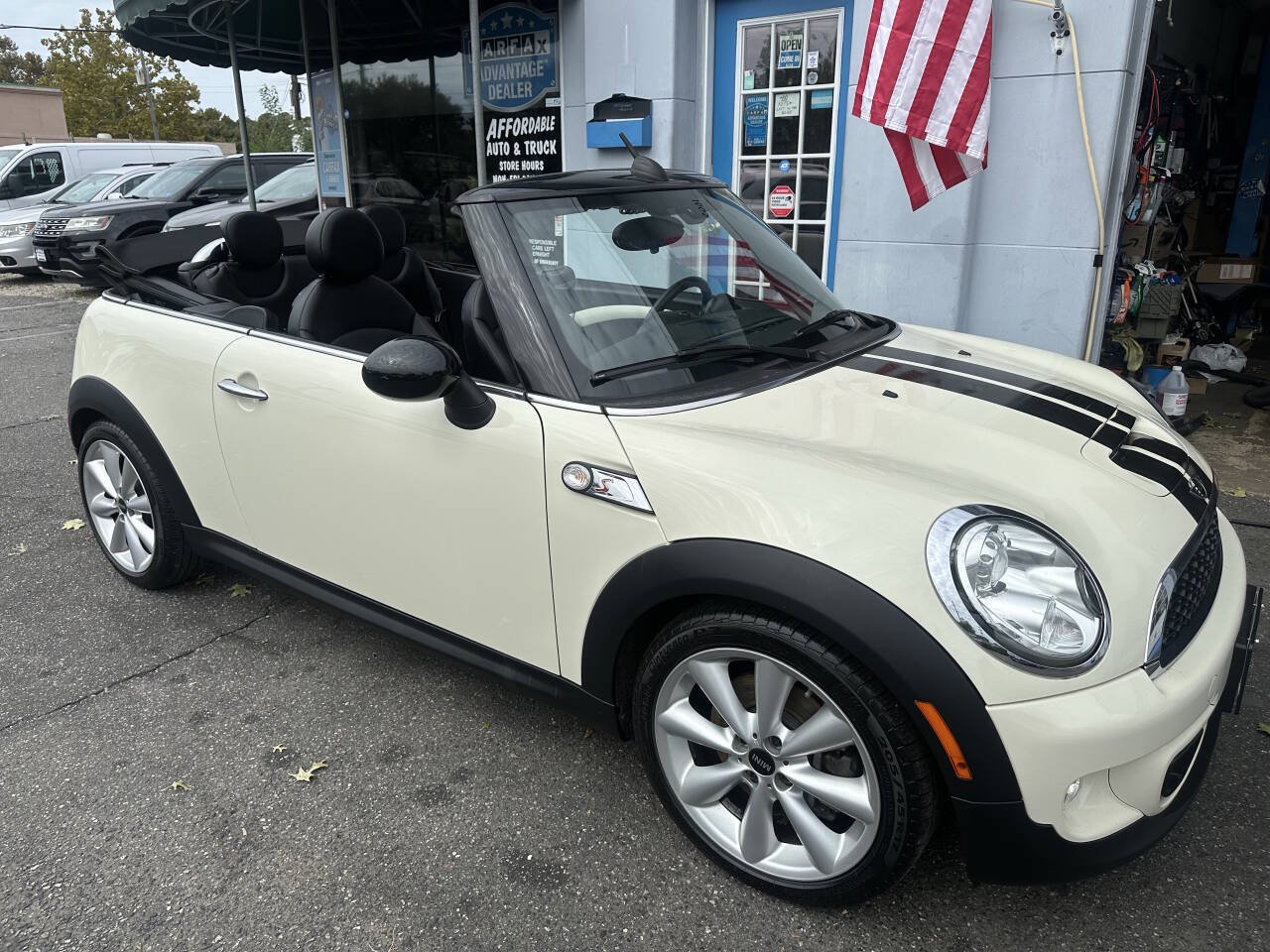 Used 2015 MINI Cooper S FWD image 6