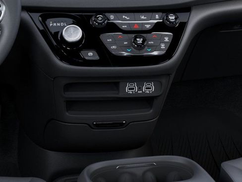 New 2025 Chrysler Voyager LX image 25