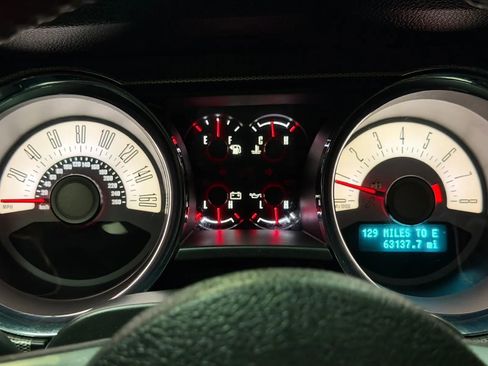 Used 2011 Ford Mustang GT RWD image 27