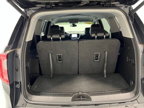 Used 2021 GMC Acadia SLT w/ Elevation Edition FWD image 33