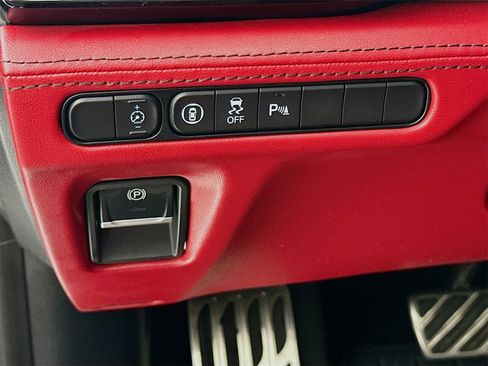 Used 2022 Acura MDX A-Spec image 11