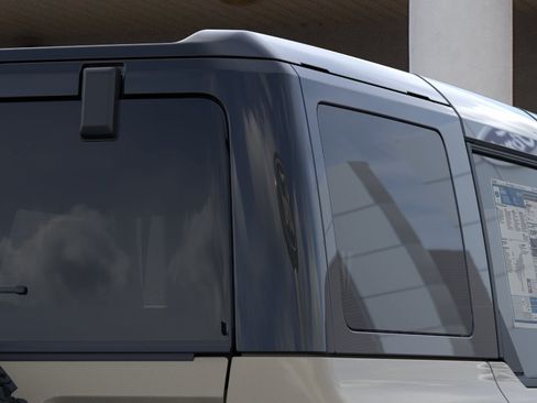 New 2026 Ford Bronco Badlands w/ Black Appearance Package AWD/4WD image 25