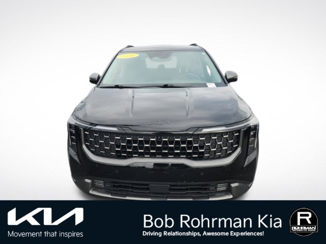 Used 2026 Kia Carnival SX w/ SX Dark Edition Package FWD image 2