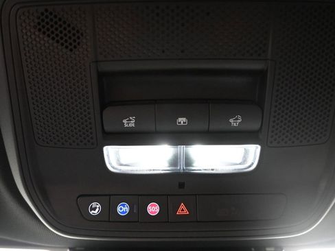 Used 2025 Buick Enclave Sport Touring w/ Power Package image 22