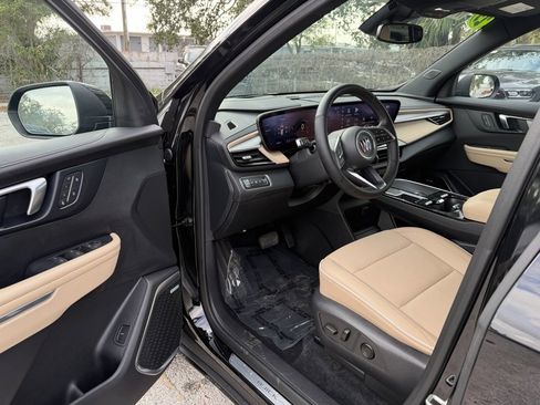 Used 2025 Buick Enclave Preferred w/ Power Package image 15