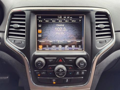 Used 2014 Jeep Grand Cherokee Laredo w/ 18" Wheel & 8.4" Radio Group image 26