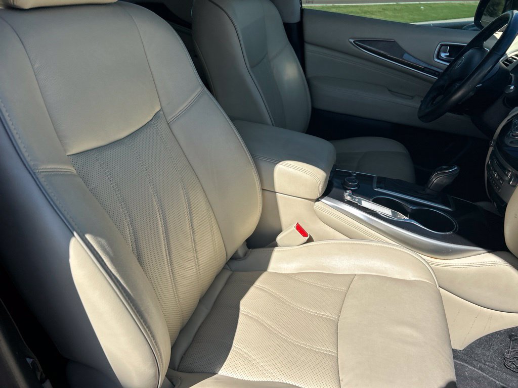 Used 2019 INFINITI QX60 Luxe w/ Essential Package FWD image 24