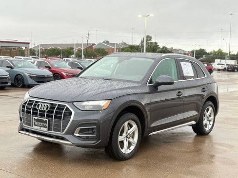 Used 2023 Audi Q5 2.0T Premium w/ Convenience Package AWD/4WD image 3