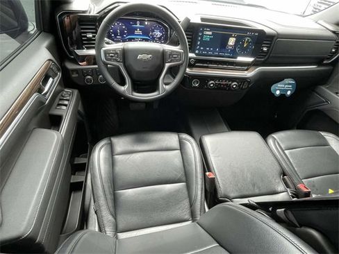 Used 2023 Chevrolet Silverado 1500 LT Trail Boss w/ Protection Package image 15