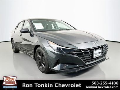 Used 2022 Hyundai Elantra SEL w/ Preferred Accessory Package