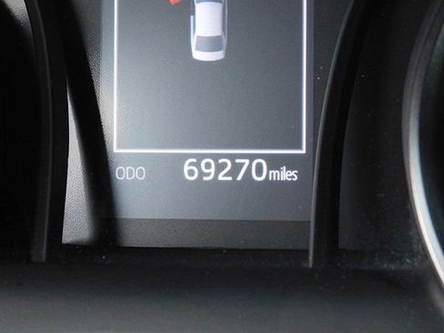 Used 2023 Toyota Camry SE image 18