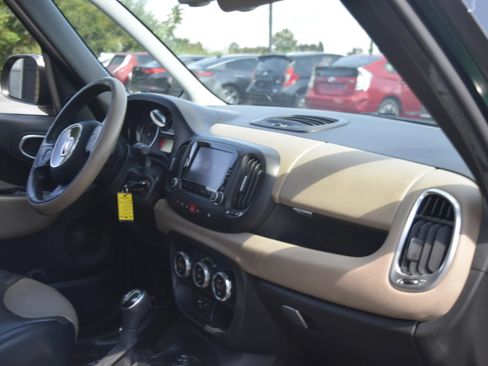 Used 2014 FIAT 500L Lounge FWD image 10