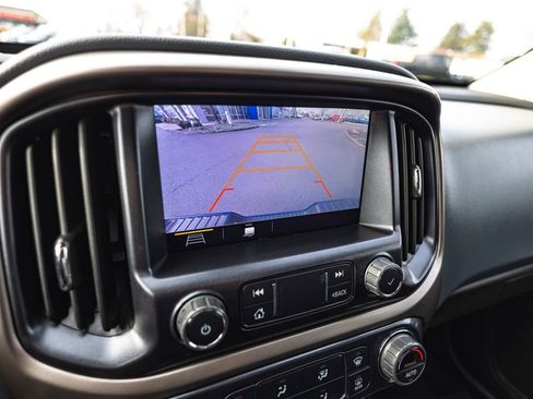 Used 2022 Chevrolet Colorado Z71 w/ Trail Boss Package image 18