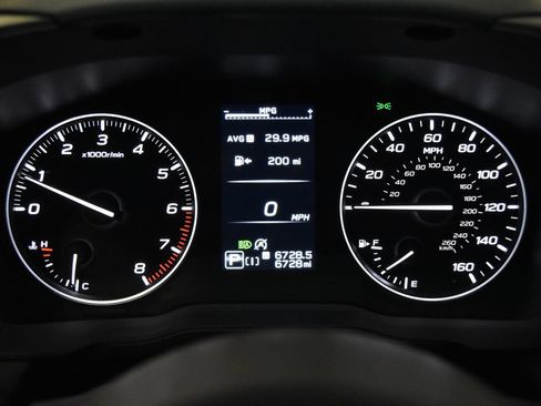 Used 2025 Subaru Crosstrek 2.0i Premium image 17