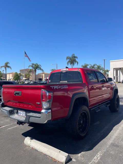 Used 2020 Toyota Tacoma TRD Off-Road AWD/4WD image 4