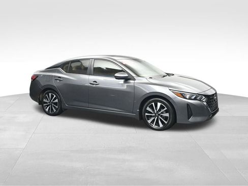 Used 2024 Nissan Sentra SV w/ SV Premium Package FWD image 7