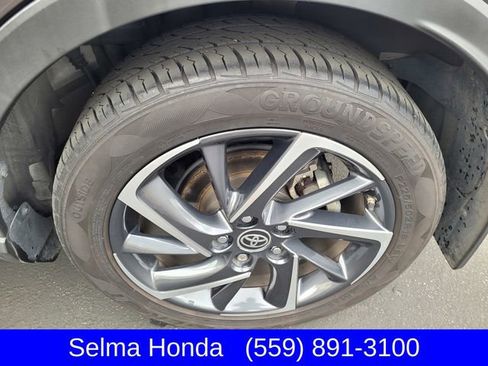 Used 2021 Toyota C-HR Limited image 23