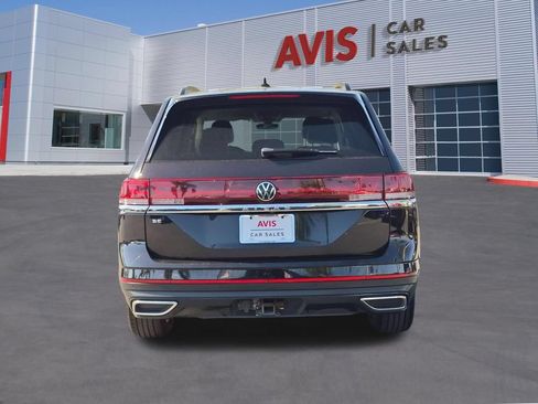 Used 2025 Volkswagen Atlas SE FWD image 7