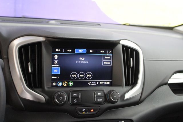 Used 2023 GMC Terrain SLT w/ LPO, Floor Liner Package AWD/4WD image 21