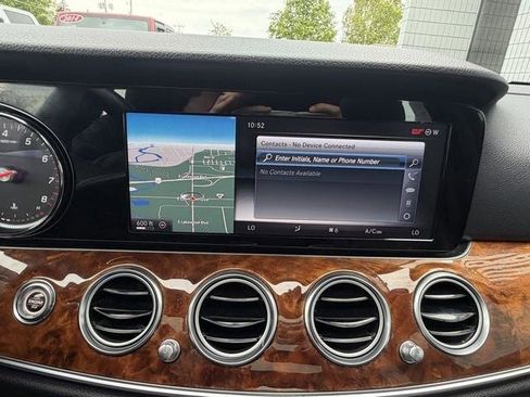 Used 2017 Mercedes-Benz E 300 4MATIC image 18