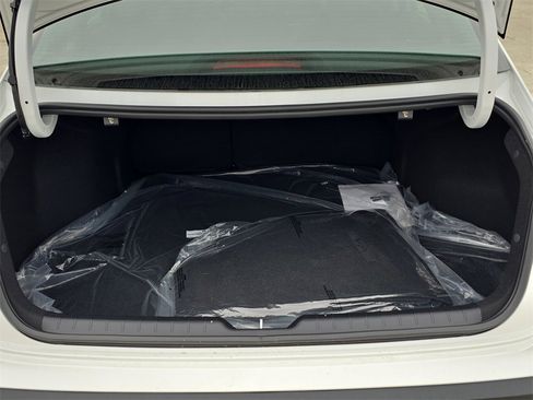 New 2025 Kia K4 LXS image 12