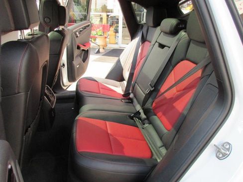 Used 2021 Porsche Macan AWD/4WD image 25