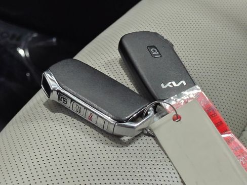 Used 2022 Kia Sorento SX Prestige AWD/4WD image 15