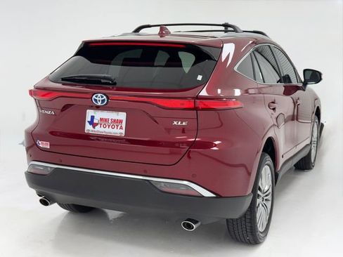 Used 2024 Toyota Venza XLE AWD/4WD image 40