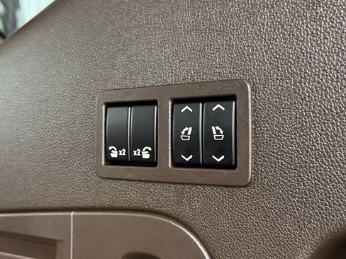 Used 2019 Chevrolet Tahoe Premier AWD/4WD image 31