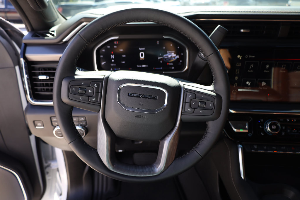 Used 2026 GMC Sierra 3500 Denali Ultimate AWD/4WD image 13