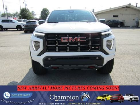 Used 2024 GMC Canyon AT4 w/ AT4 Premium Package AWD/4WD image 2